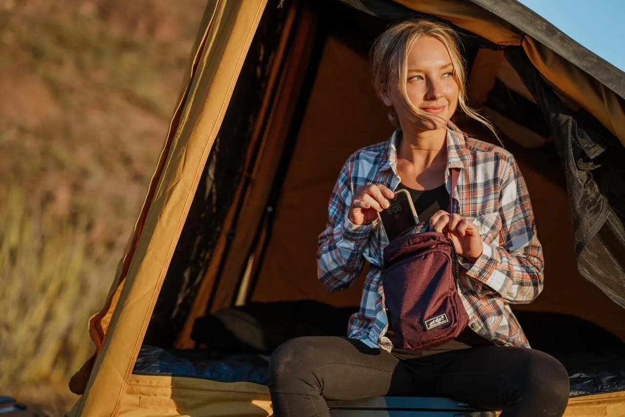 Eddie Bauer Jasper Crossbody Bag | Everyday Carry | Lightweight | Travel | Adjustable | 3L, Clover