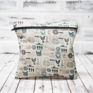 Farmhouse Chicken and Eggs Personalized Reusable Zippered Bag