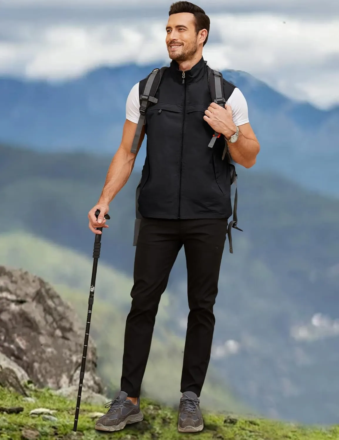 Gihuo Mens Casual Lightweight Travel Vest Summer Utility Safari Vest Sleeveless Jackets for Travel Hiking Fishing