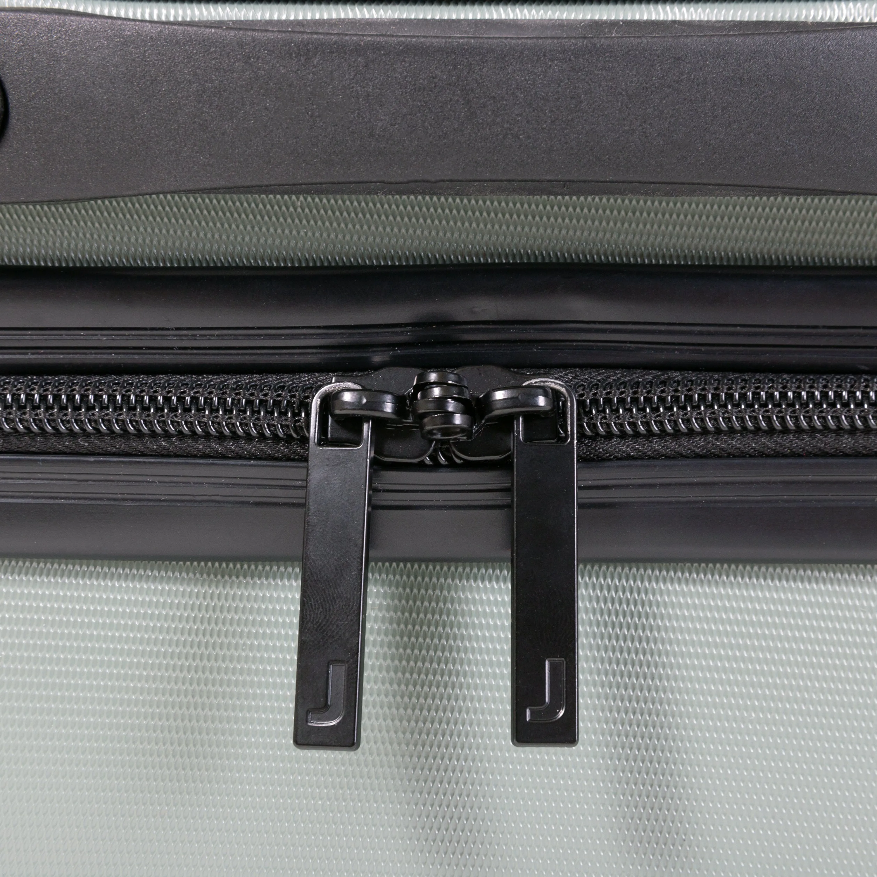 Jetstream 3 Pieces Carry-On Luggage Set for Airplane: Carry On Rolling Suitcase & 2 packing cubes.