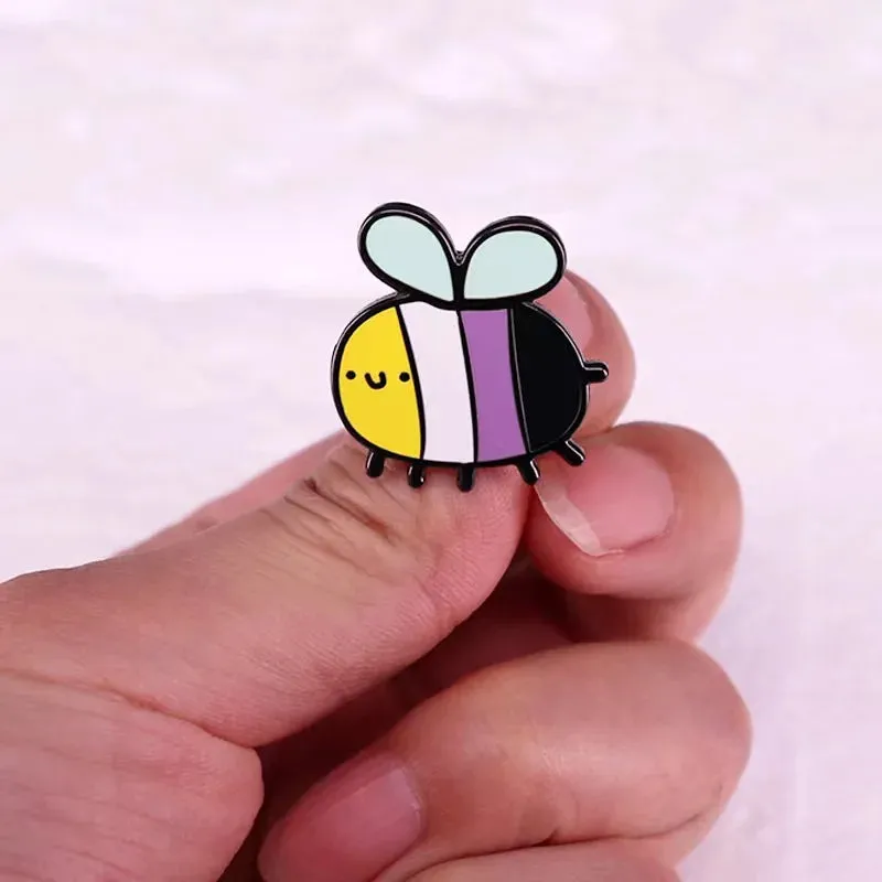 Kawaii Non-Binary Bee Brooch 🐝✨ | Cute Animal Pin for Fashion Lovers 🎒 | Unique Jewelry Gift for Friends & Family 💖