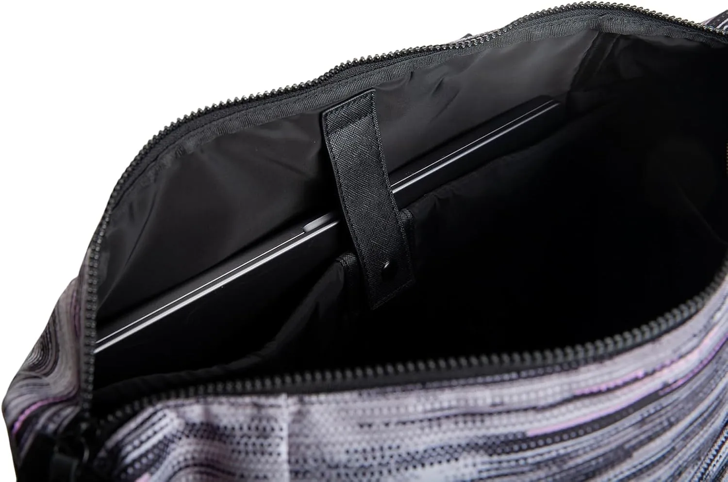 VOORAY Alana Duffel Bag – Small Lightweight Travel Bag with Laptop Sleeve, Sports Gym Duffel for Women & Men, Weekender for Overnight, Everyday Use, or Hospital Travel